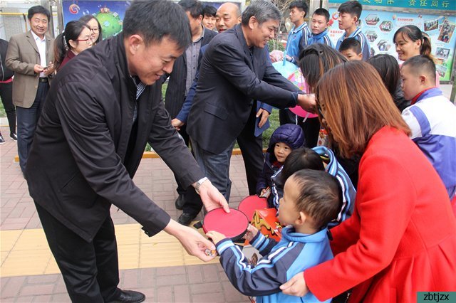 凝聚共識(shí)，共創(chuàng)文明--市體育中心、市特教中心文明共建暨綠茵志愿者服務(wù)隊(duì)愛心服務(wù)基地揭牌儀式活動(dòng)成功舉行